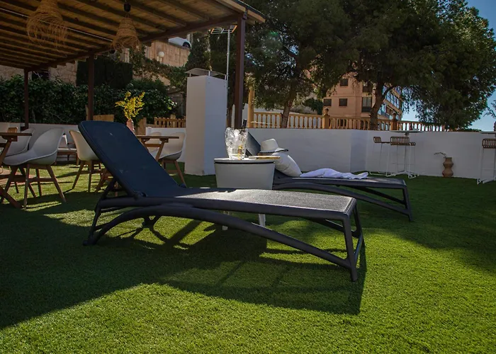 Arenas Beach Apartments